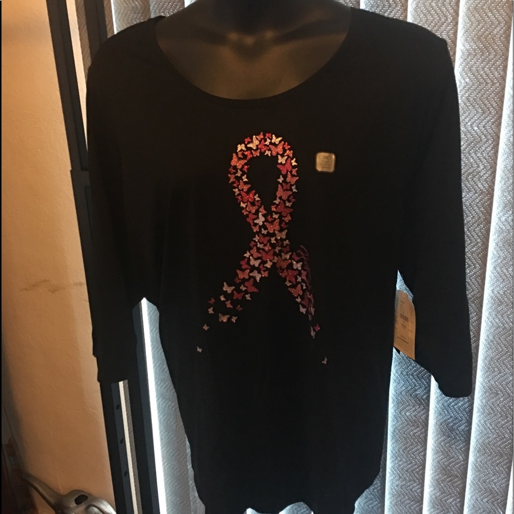 Black 3 quarter length breast cancer awareness top